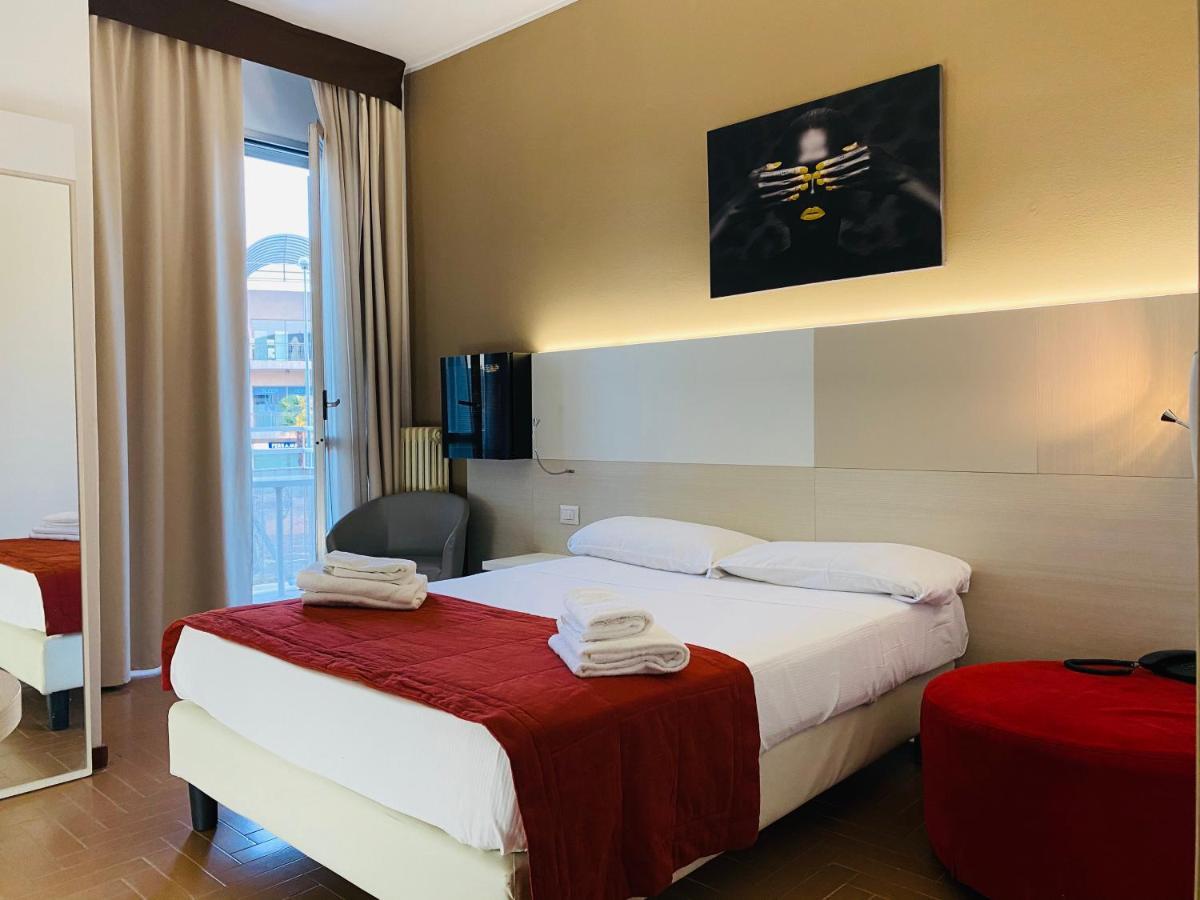 Hotel Ristorante Novara Expo Bareggio Екстер'єр фото