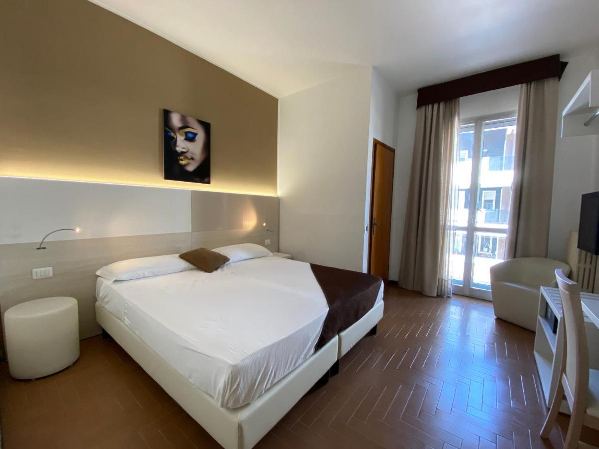 Hotel Ristorante Novara Expo Bareggio Екстер'єр фото