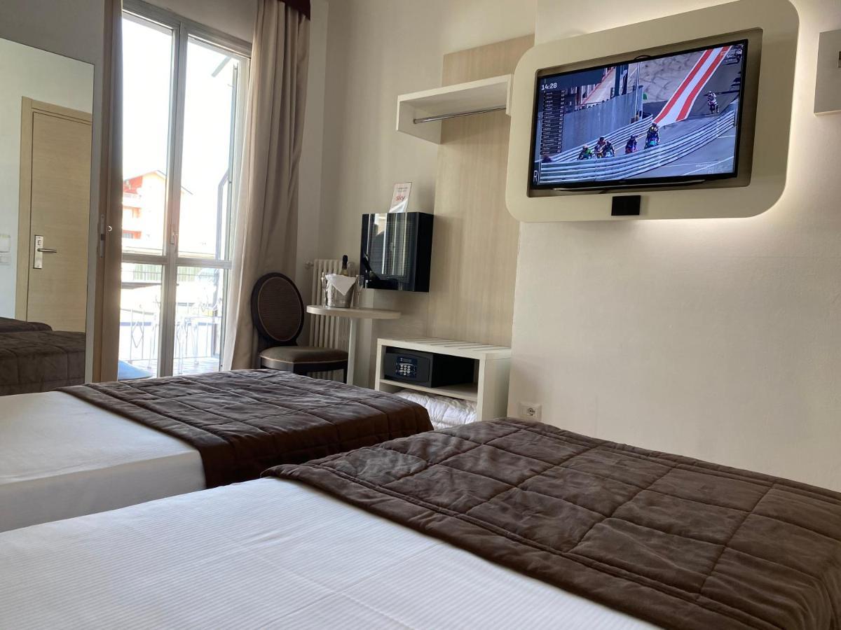Hotel Ristorante Novara Expo Bareggio Екстер'єр фото