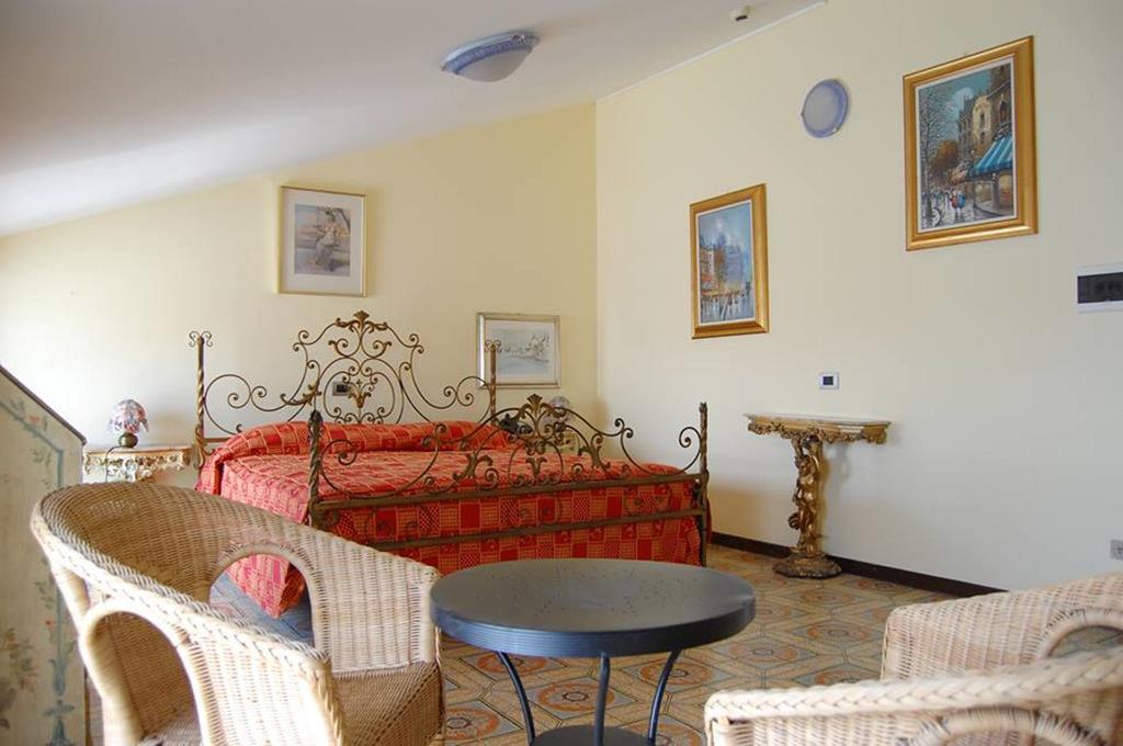Hotel Ristorante Novara Expo Bareggio Екстер'єр фото
