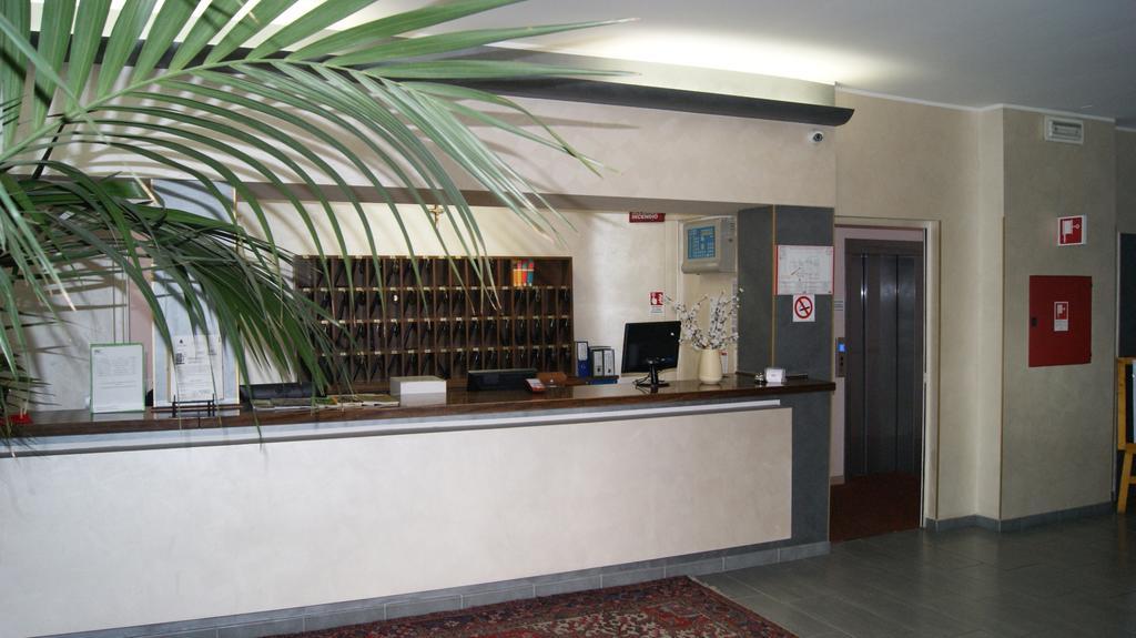 Hotel Ristorante Novara Expo Bareggio Екстер'єр фото