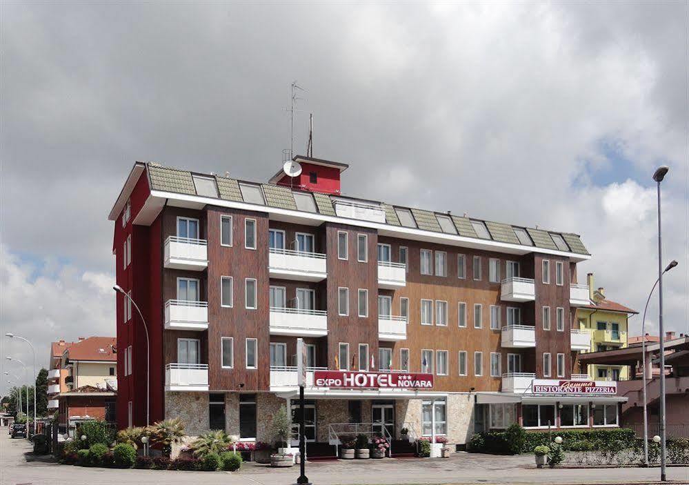 Hotel Ristorante Novara Expo Bareggio Екстер'єр фото