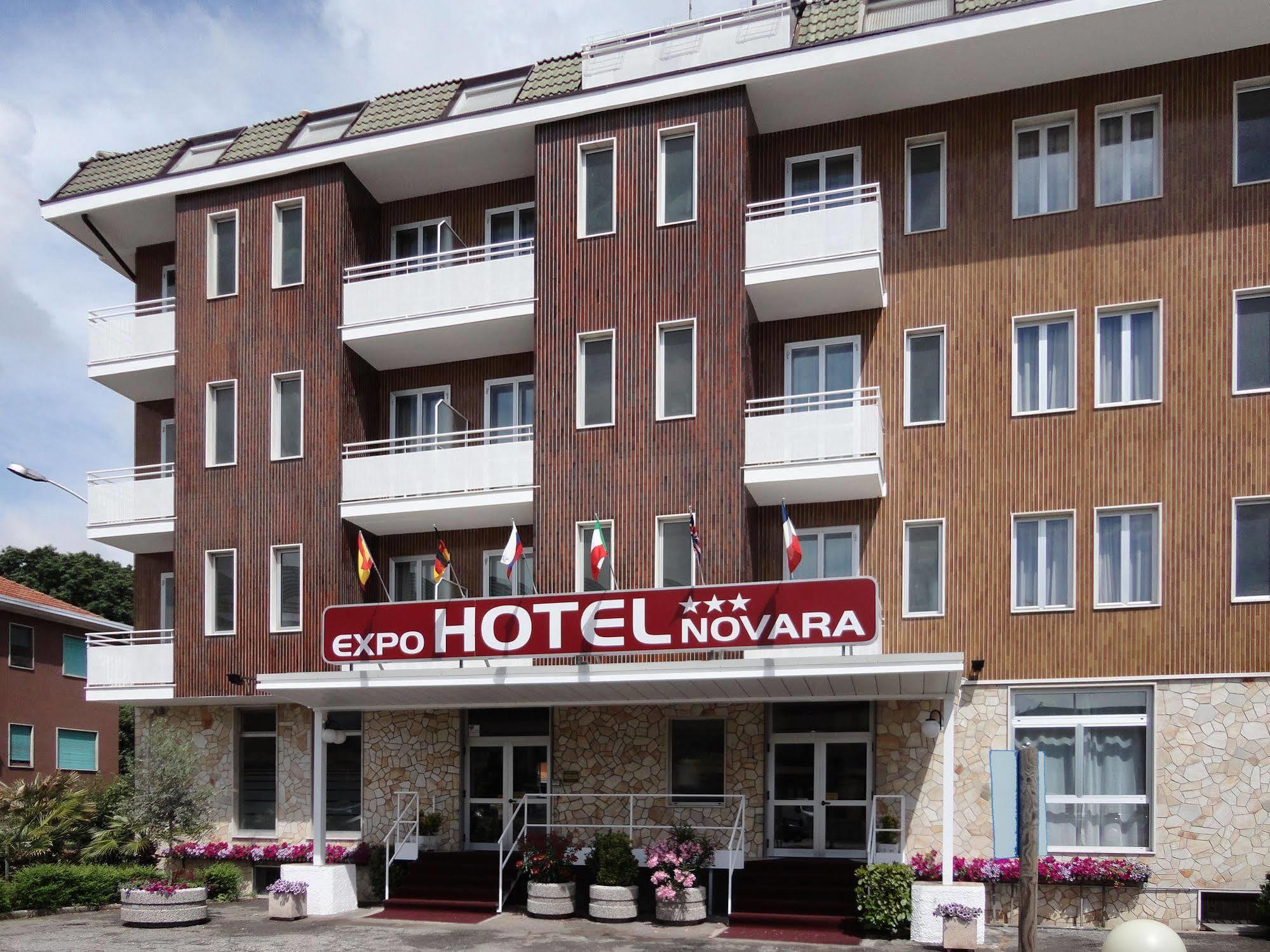 Hotel Ristorante Novara Expo Bareggio Екстер'єр фото